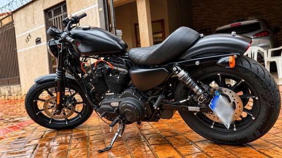 HARLEY-DAVIDSON-SPORTSTER IRON 883-2020