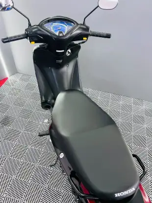 HONDA-BIZ 125 ES-2011