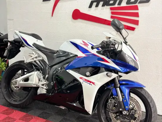 HONDA-CBR 600RR HONDA-CBR 600RR-2011