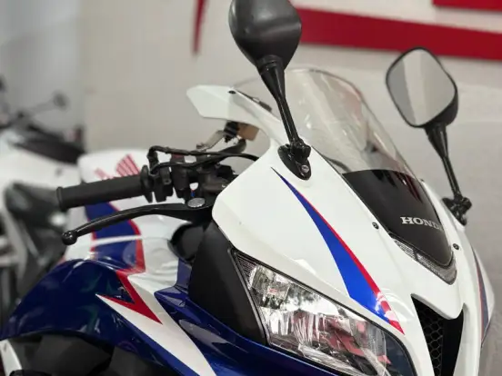 HONDA-CBR 600RR HONDA-CBR 600RR-2011