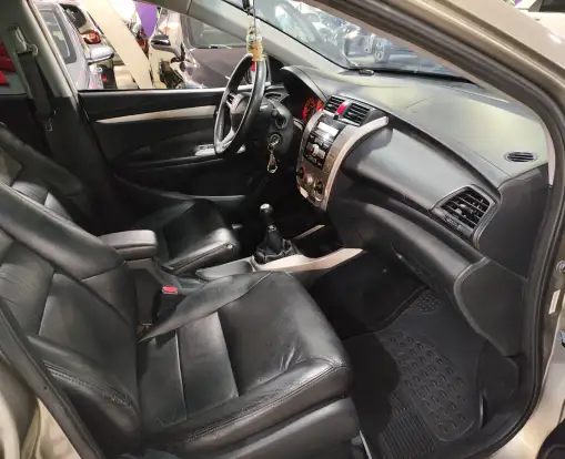 HONDA-CITY-2010
