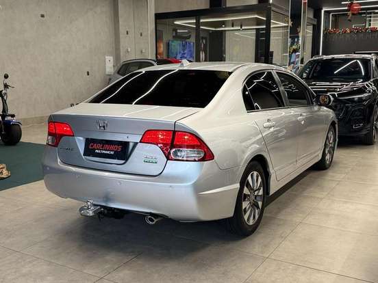 HONDA-CIVIC-2010