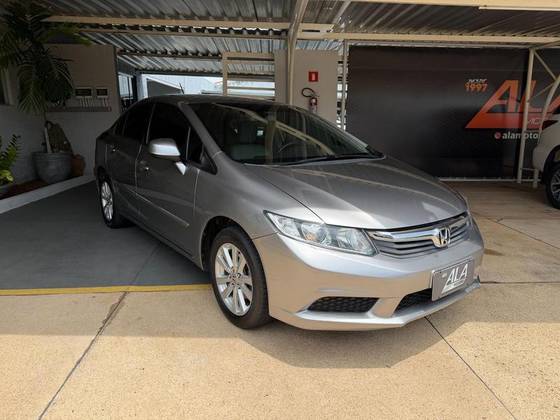 HONDA CIVIC 1.8 LXS 16V FLEX 4P AUTOMÁTICO