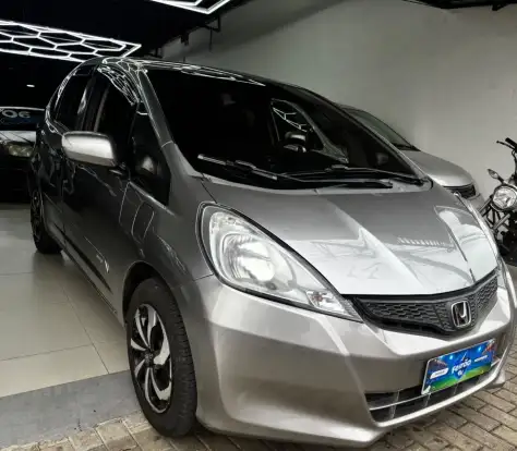 HONDA-FIT-2010