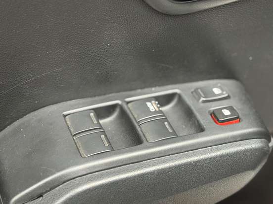 HONDA-FIT-2013