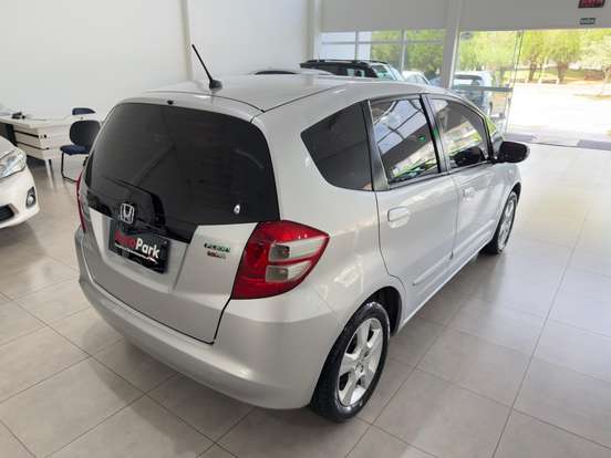 HONDA-FIT-2009