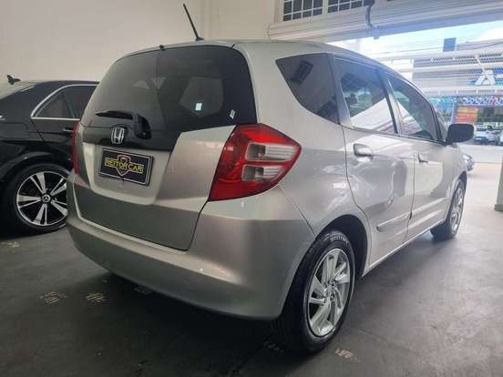 HONDA-FIT-2010