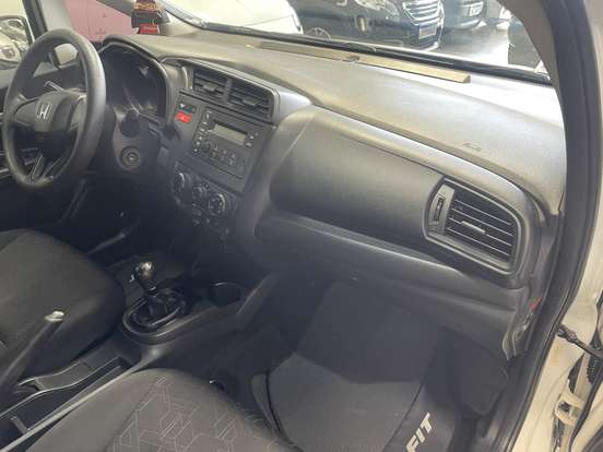 HONDA-FIT-1.5 DX 16V FLEX 4P MANUAL HONDA-FIT-2014