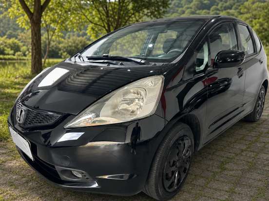 HONDA-FIT-2010