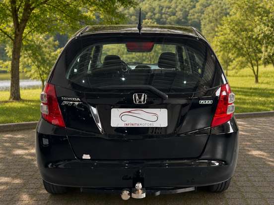 HONDA-FIT-2010