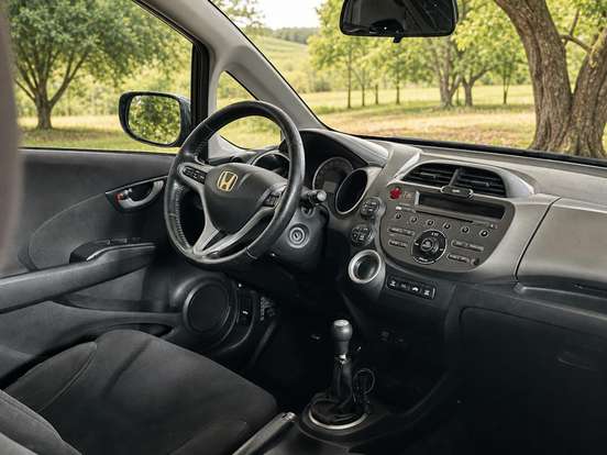 HONDA-FIT-2010
