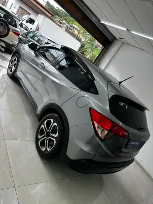 HONDA-HR-V-2016