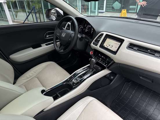 HONDA-HR-V-2019