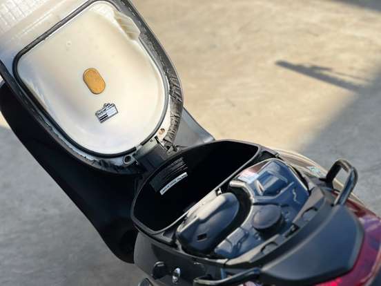 HONDA-BIZ 125 EX-2011