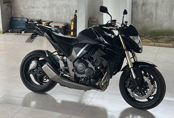 HONDA CB 1000R 