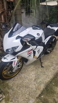 HONDA-CBR 1000RR-2010