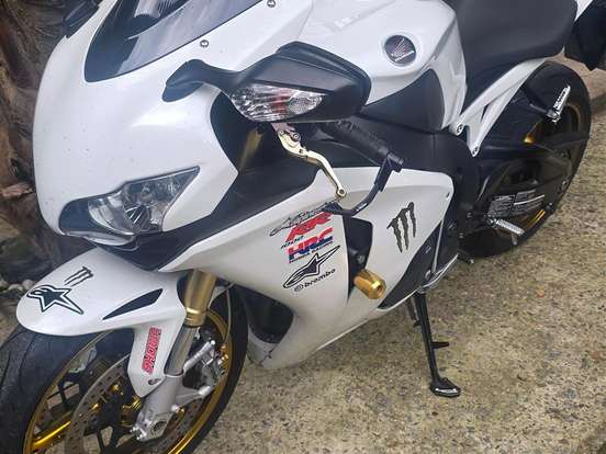 HONDA-CBR 1000RR HONDA-CBR 1000RR-2010