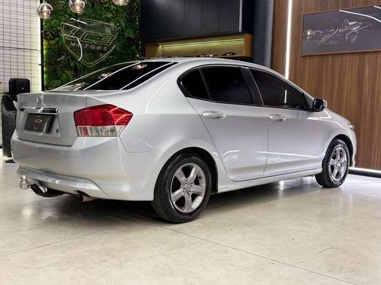 HONDA-CITY-1.5 LX 16V FLEX 4P AUTOMÁTICO HONDA-CITY-2011