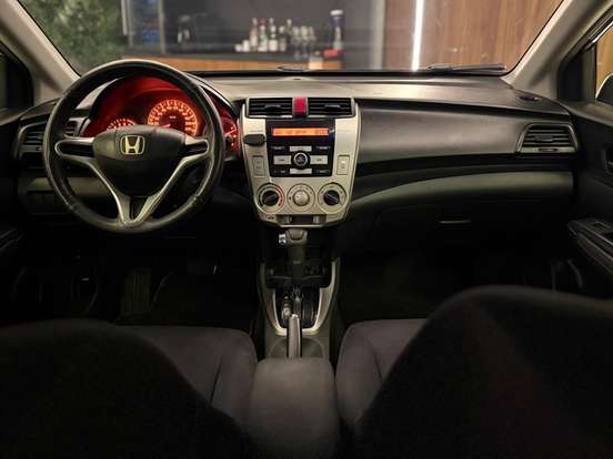 HONDA-CITY-1.5 LX 16V FLEX 4P AUTOMÁTICO HONDA-CITY-2011