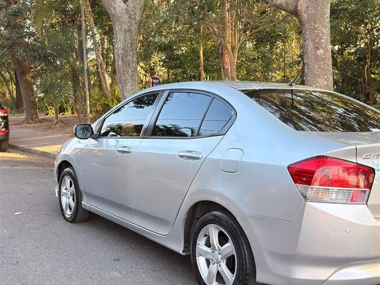 HONDA-CITY-1.5 LX 16V FLEX 4P MANUAL HONDA-CITY-2009
