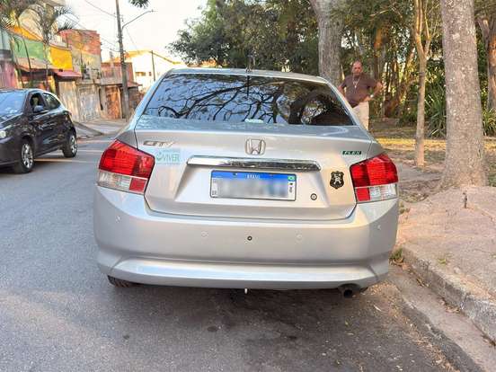 HONDA-CITY-1.5 LX 16V FLEX 4P MANUAL HONDA-CITY-2009