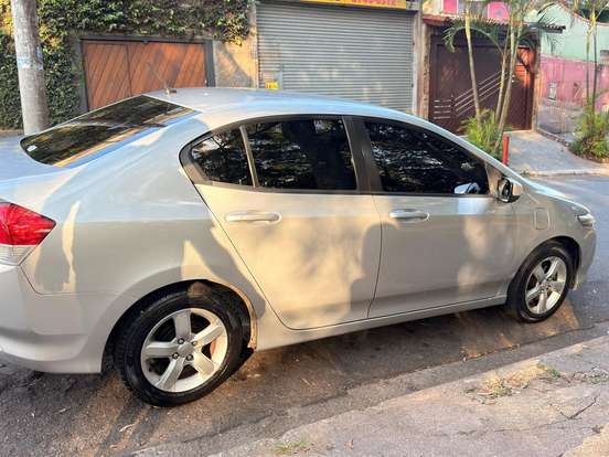 HONDA-CITY-1.5 LX 16V FLEX 4P MANUAL HONDA-CITY-2009