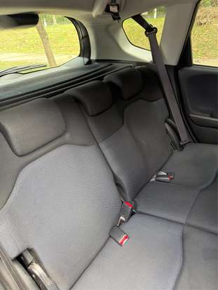 HONDA-FIT-2010