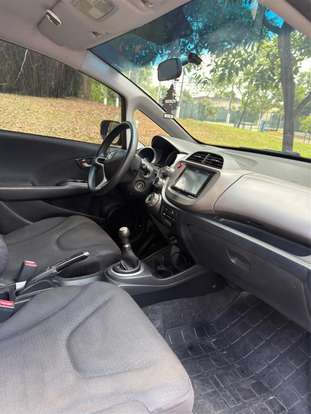 HONDA-FIT-2010