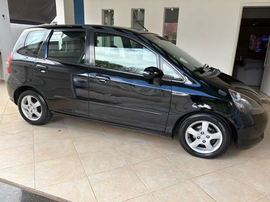 HONDA-FIT-2004