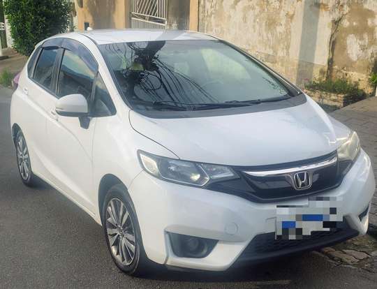 HONDA-FIT-2015
