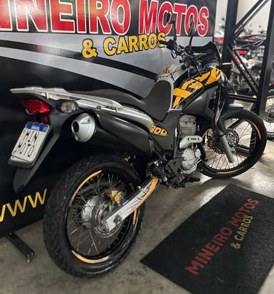 HONDA-XRE 300-2017