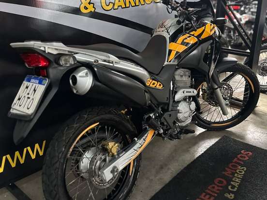 HONDA-XRE 300 HONDA-XRE 300-2017