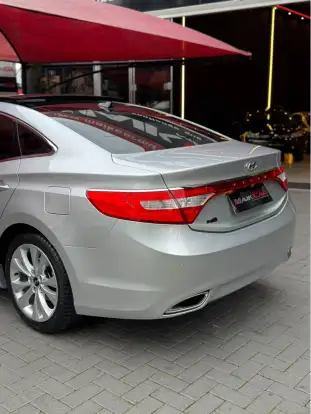 HYUNDAI-AZERA-2012