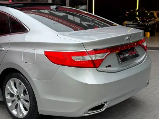 HYUNDAI-AZERA-3.0 MPFI GLS V6 24V GASOLINA 4P AUTOMÁTICO HYUNDAI-AZERA-2012