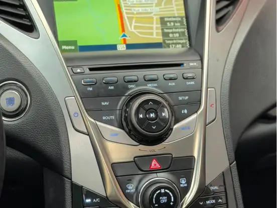 HYUNDAI-AZERA-3.0 MPFI GLS V6 24V GASOLINA 4P AUTOMÁTICO HYUNDAI-AZERA-2012