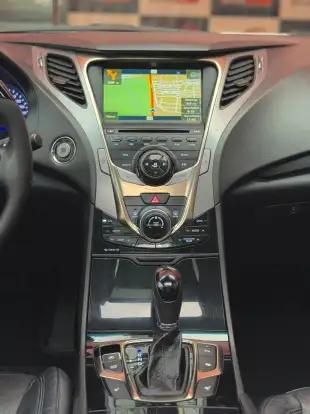 HYUNDAI-AZERA-2012