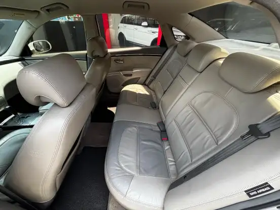 HYUNDAI-AZERA-2010