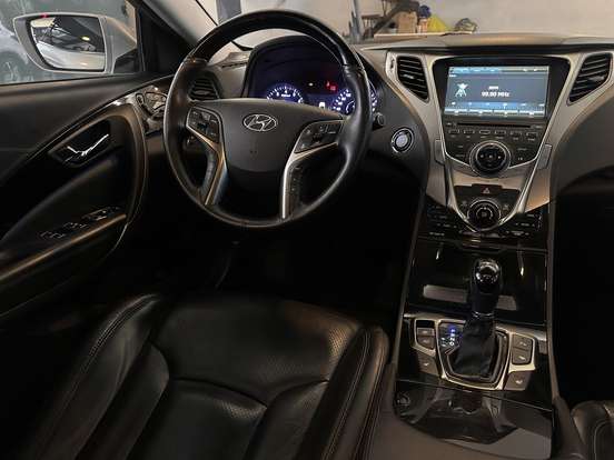 HYUNDAI-AZERA-3.0 MPFI GLS V6 24V GASOLINA 4P AUTOMÁTICO HYUNDAI-AZERA-2014