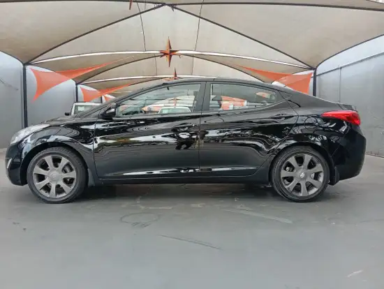 HYUNDAI-ELANTRA-2011