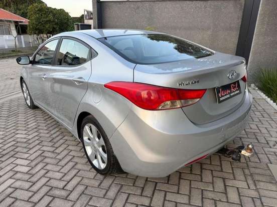 HYUNDAI-ELANTRA-2012