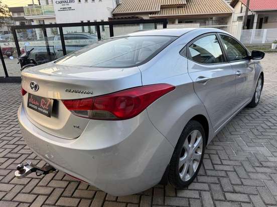 HYUNDAI-ELANTRA-2012
