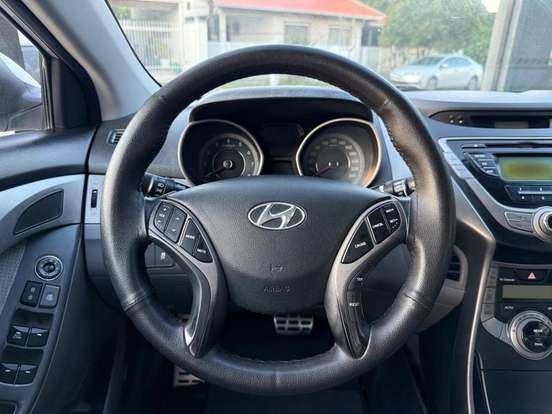 HYUNDAI-ELANTRA-1.8 GLS 16V GASOLINA 4P AUTOMÁTICO HYUNDAI-ELANTRA-2012