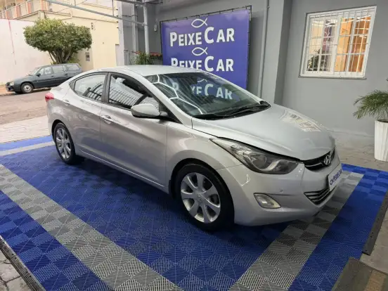 HYUNDAI-ELANTRA-2012