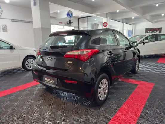 HYUNDAI-HB20-2012