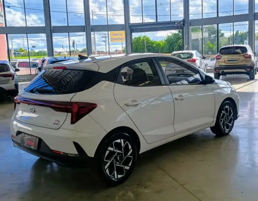 HYUNDAI-HB20-2023