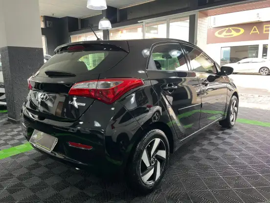 HYUNDAI-HB20-2013