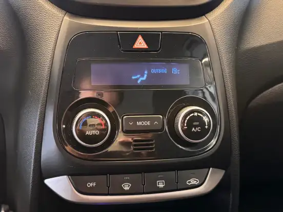 HYUNDAI-HB20-1.6 PREMIUM 16V FLEX 4P AUTOMÁTICO HYUNDAI-HB20-2015
