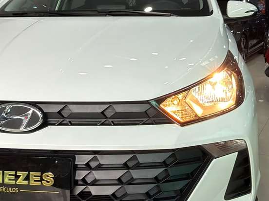 HYUNDAI-HB20-2023