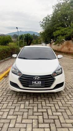 HYUNDAI HB20 1.0 COMFORT PLUS 12V FLEX 4P MANUAL