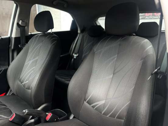 HYUNDAI-HB20-2013